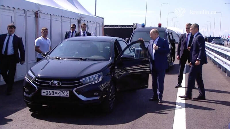 Песков рассказал о впечатлениях Путина от Lada Аura 